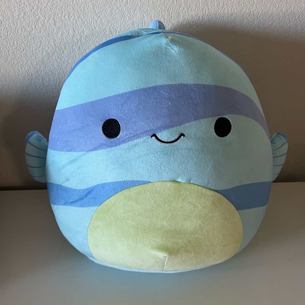 Kelly toy Squishmallow Leland fish 16”